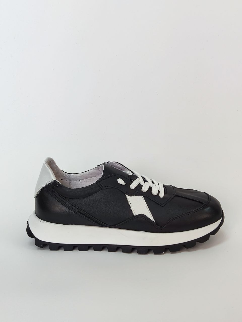 Кроссовки ортопедические женские кожаные Ортомода 95256-Х-001 черные увеличенной полноты фото 4