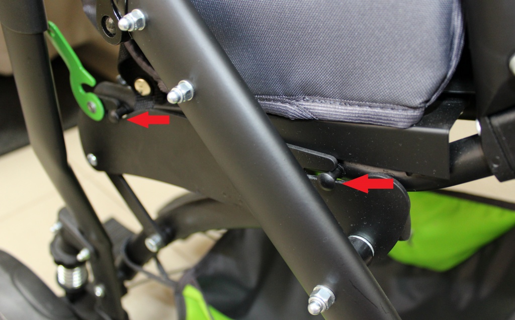 Коляска Амбрелла джуниор_как переставить кресло (1).JPG