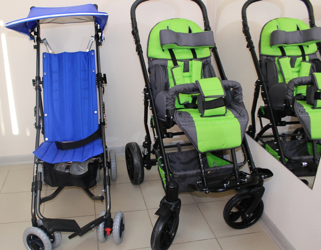 поддержка ребенка в коляске.JPG