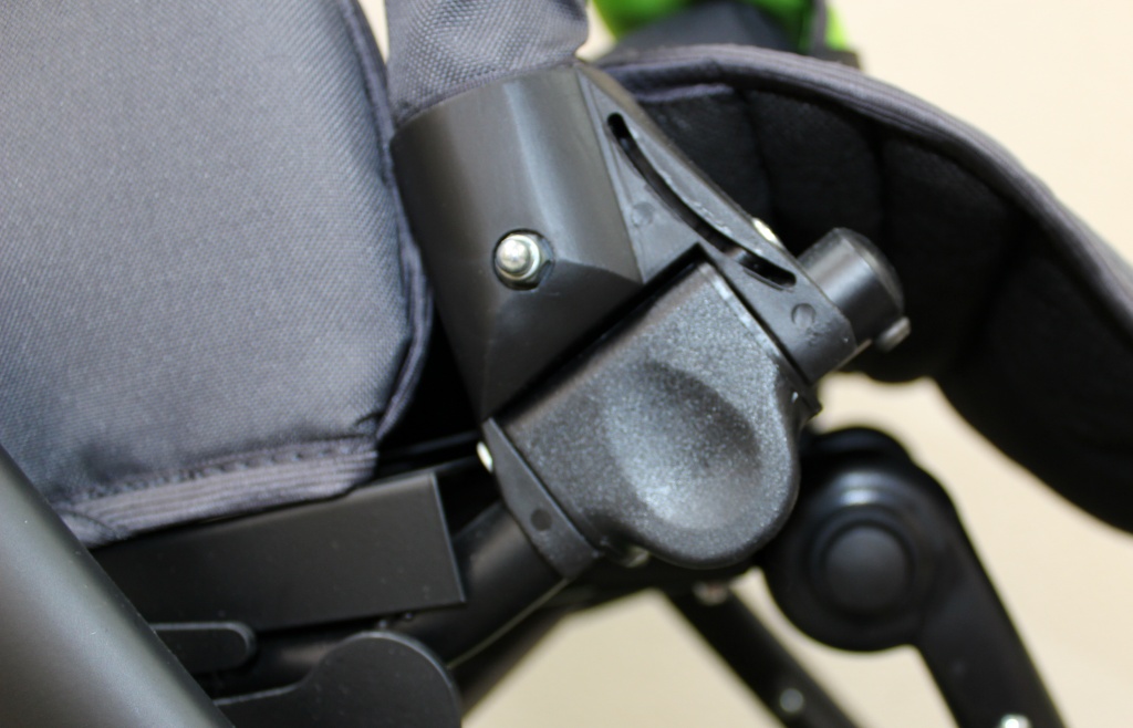 Амбрелла Джуниор_крепление переднего ограничителя.JPG